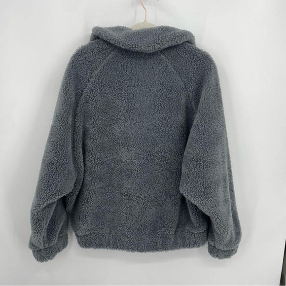 UO Teddy bear Sherpa Jacket Sz XS gray front zip - Picture 4 of 6